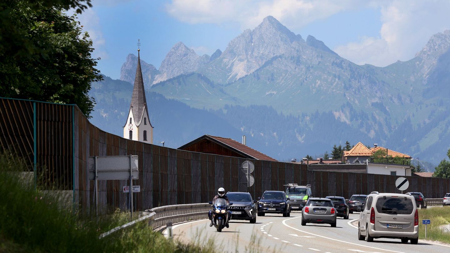 Alpenpass: Fernpass-Sperre in Tirol - vorerst „alles ruhig“