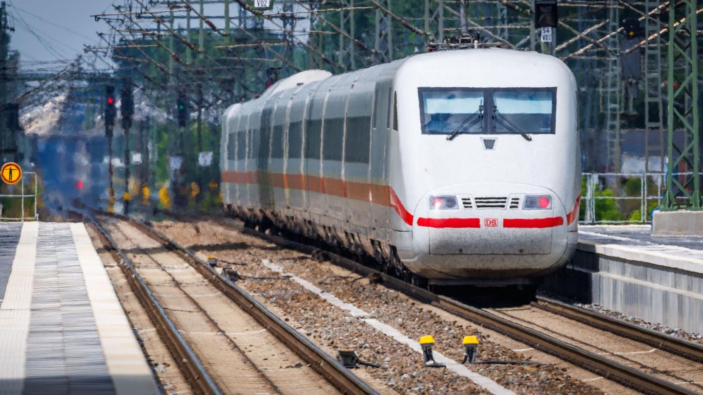 Hitze-News: Bahn rät von nicht notwendigen Reisen ab