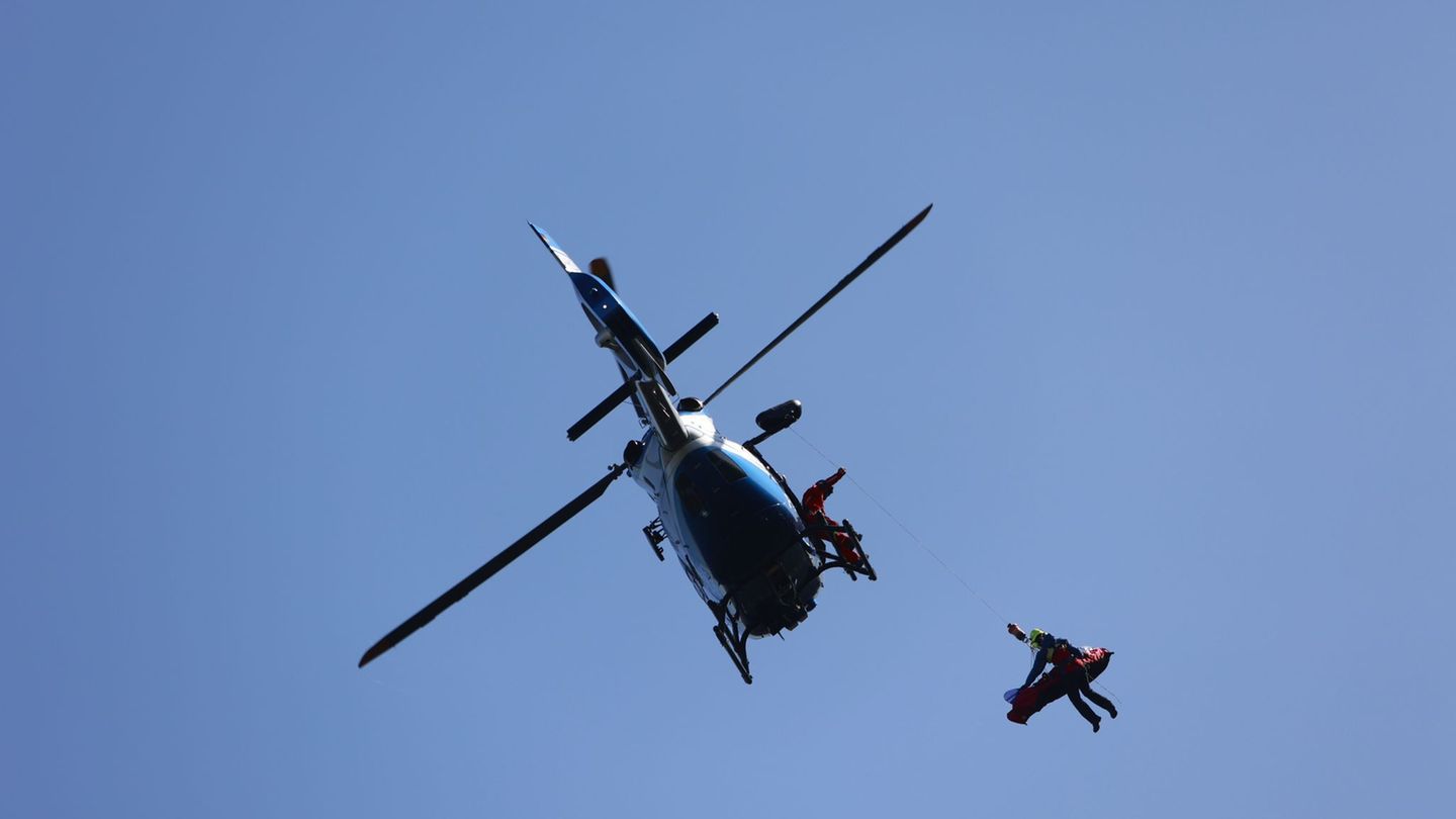 Notfälle: Mann stürzt beim Klettern in den Alpen ab und stirbt