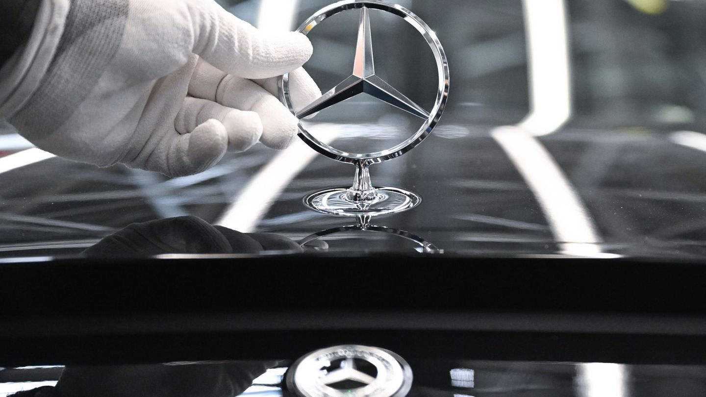 Stuttgarter Autobauer: 100 Jahre Marke Mercedes-Benz - Wohin rollt der Stern?
