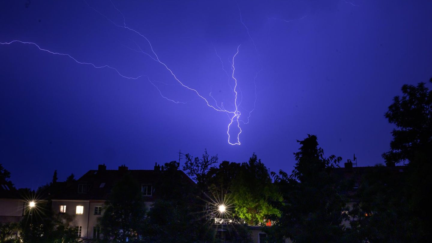 Hitze-News: Temperaturen von bis zu 42 Grad erwartet – Unwettergefahr droht