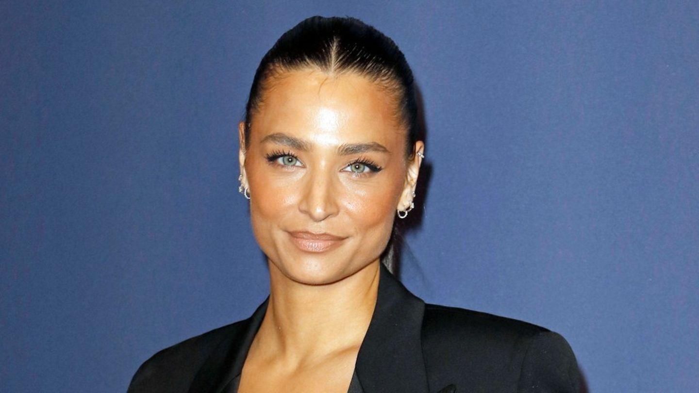 Amira Aly: Sie zeigt Babybauch zur „Halbzeit“