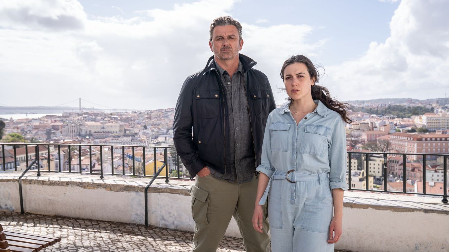 "Flucht aus Lissabon": Der "Bergdoktor" als Menschenrechtsaktivist: Thriller mit Hans Sigl im Kampf gegen Deep Fakes