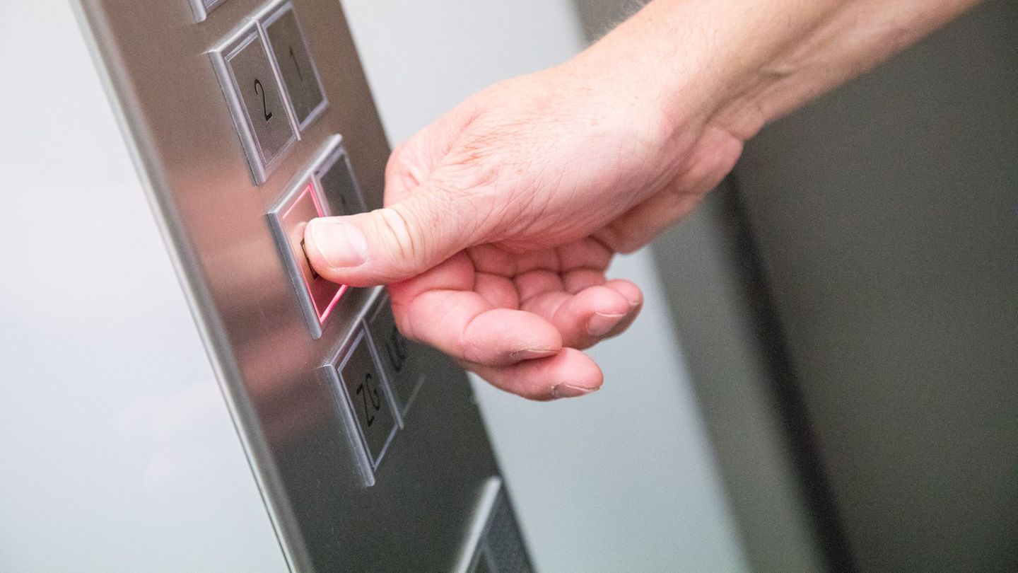 Technik: Auswertung: So häufig bleiben Menschen in Aufzügen stecken