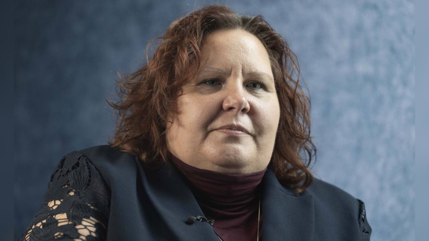 Nach „titan"-unglück: witwe im ersten deutschen tv-interview 2026 - iustitia. Bg - gerechtigkeit Christine dawood nach „titan"-unglück: witwe im ersten deutschen tv-interview 2026 01 witwe im ersten deutschen tv interview 16 9 spoton article 1148771 christine dawood christine dawood spricht bei „das! Rote sofa“ erstmals im deutschen tv über den verlust ihres mannes und sohnes beim... Iustitia. Bg nach „titan"-unglück: witwe im ersten deutschen tv-interview 2026 2026-07-01 13:45:00 iustitia. Bg - gerechtigkeit christine dawood