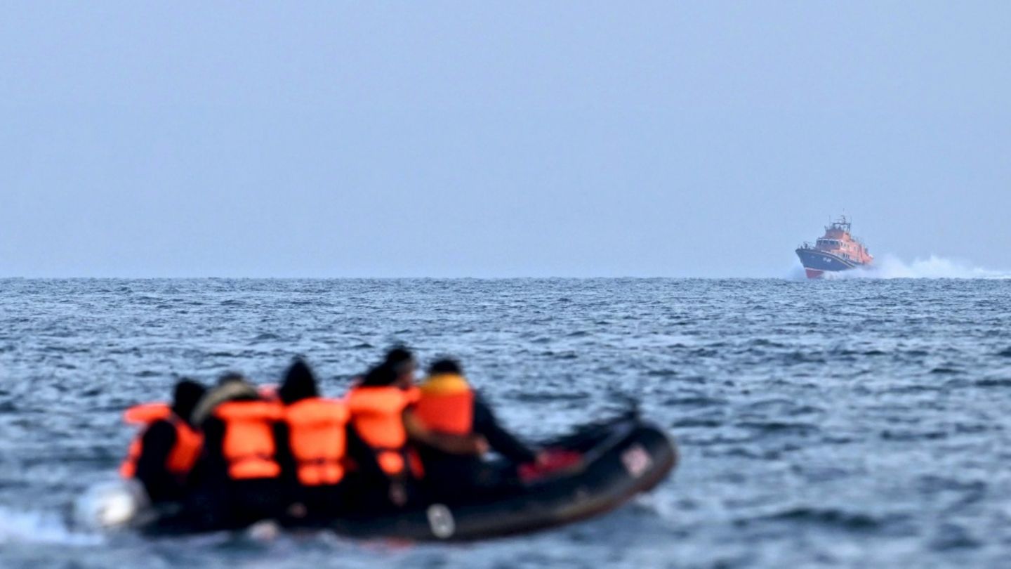 Großbritannien: Zahl der Migranten im Ärmelkanal in erster Jahreshälfte gesunken
