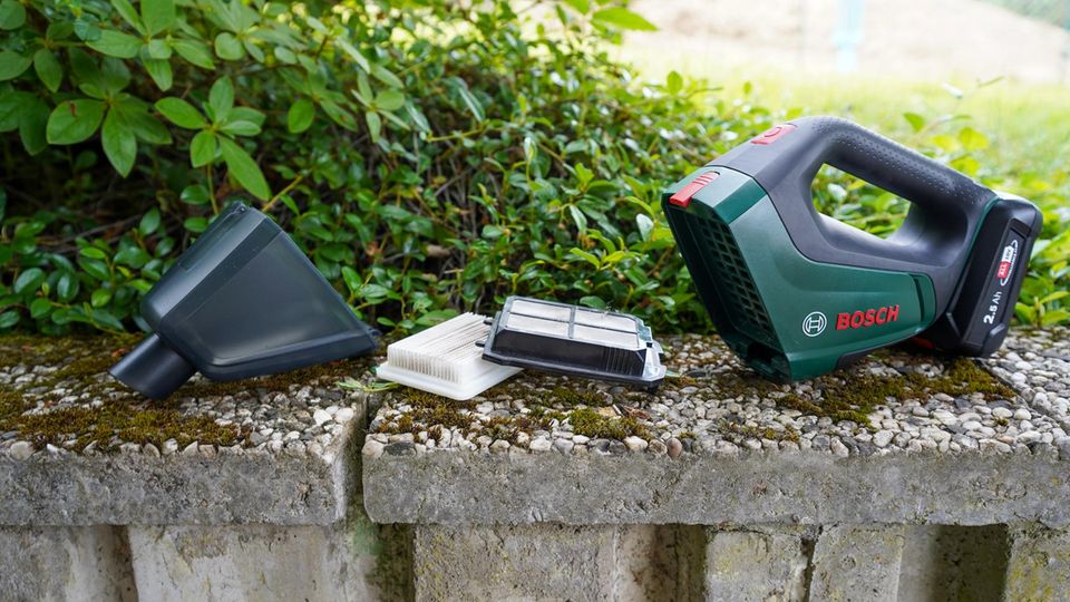 Autosaubsauger Test: Bosch UniversalVac 18