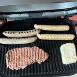 Einmal gewendet, erkennen wir deutliche Röststreifen auf dem Steak