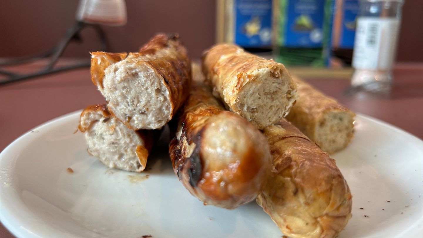 Kein anderer Grill im Vergleich schaffte es, die Bratwurst so schnell zu garen wie der Ninja Woodfire