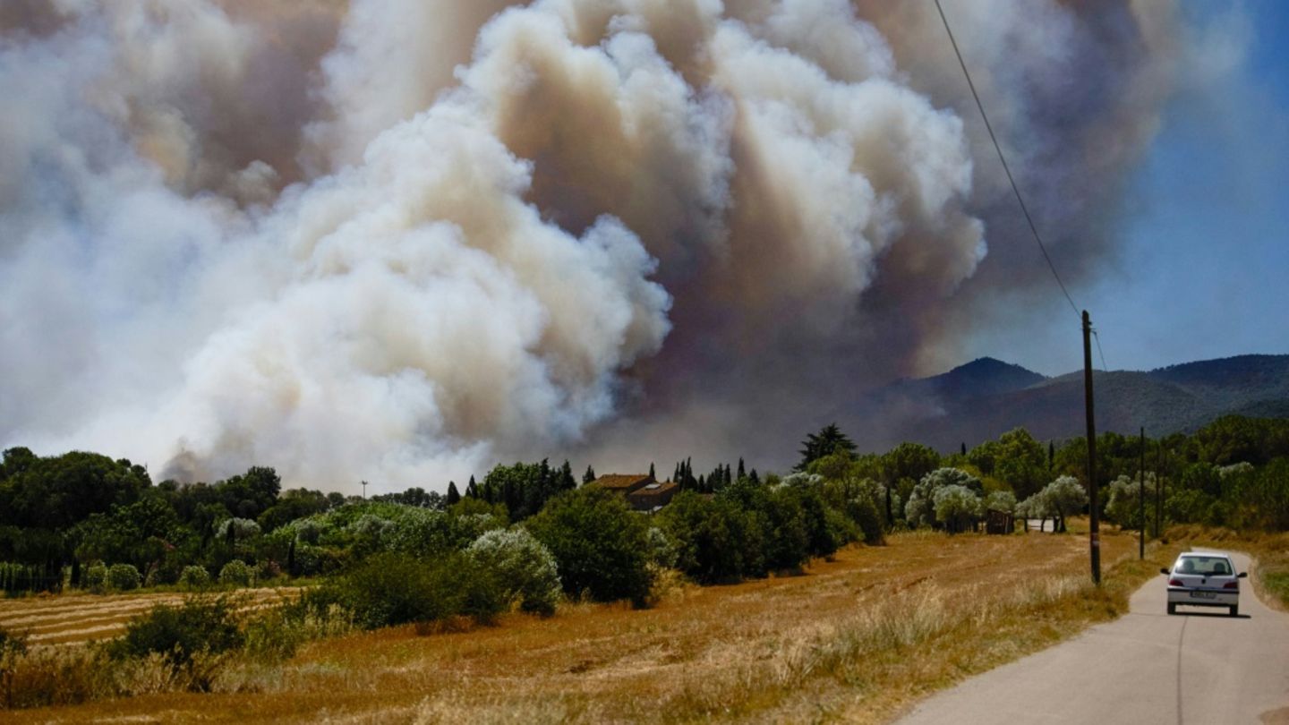 Waldbrand nahe der spanischen Costa Brava weitgehend unter Kontrolle