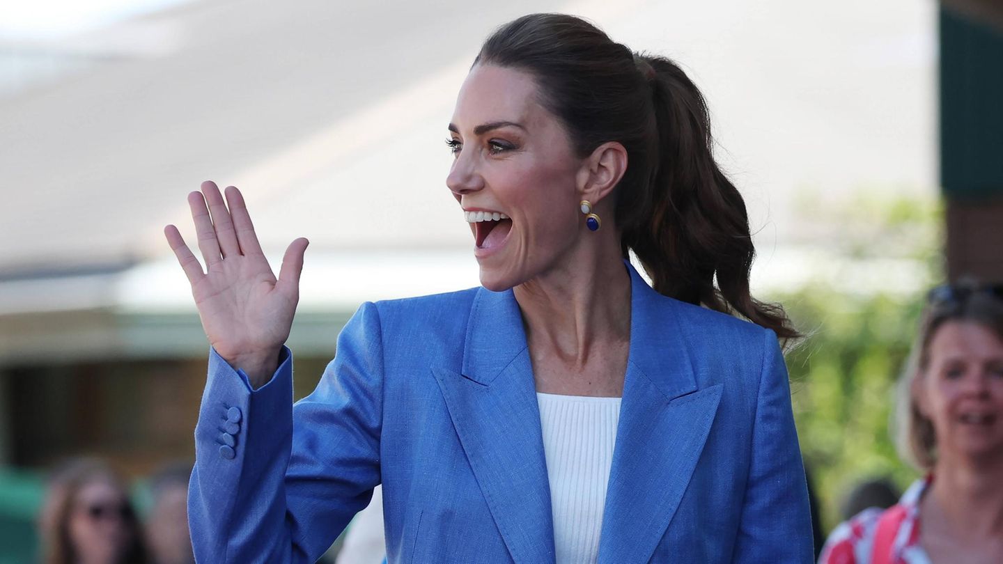 Britische Royals: In den Armen der Familie: Kate gibt nach Wandertour private Einblicke