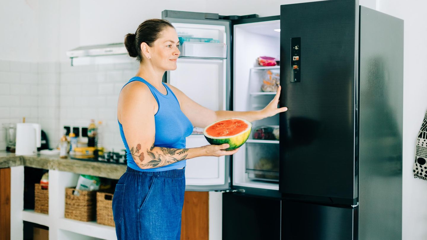 Ab 30 Grad: Obst, Gemüse, Fleisch: Welche Kühlschrank-Regeln bei Sommerhitze gelten