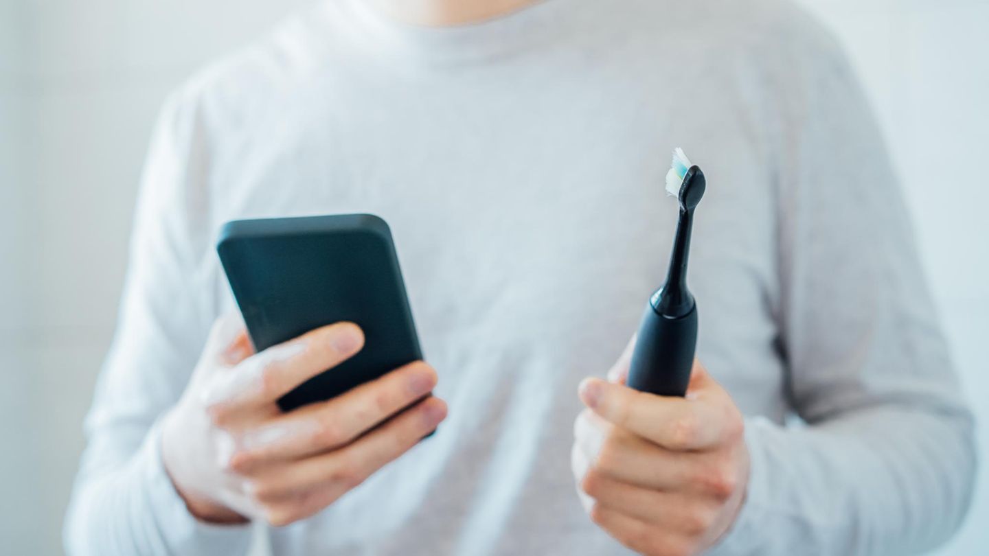 Amazon hat die Philips Sonicare DiamondClean Prestige 9900 aktuell reduziert