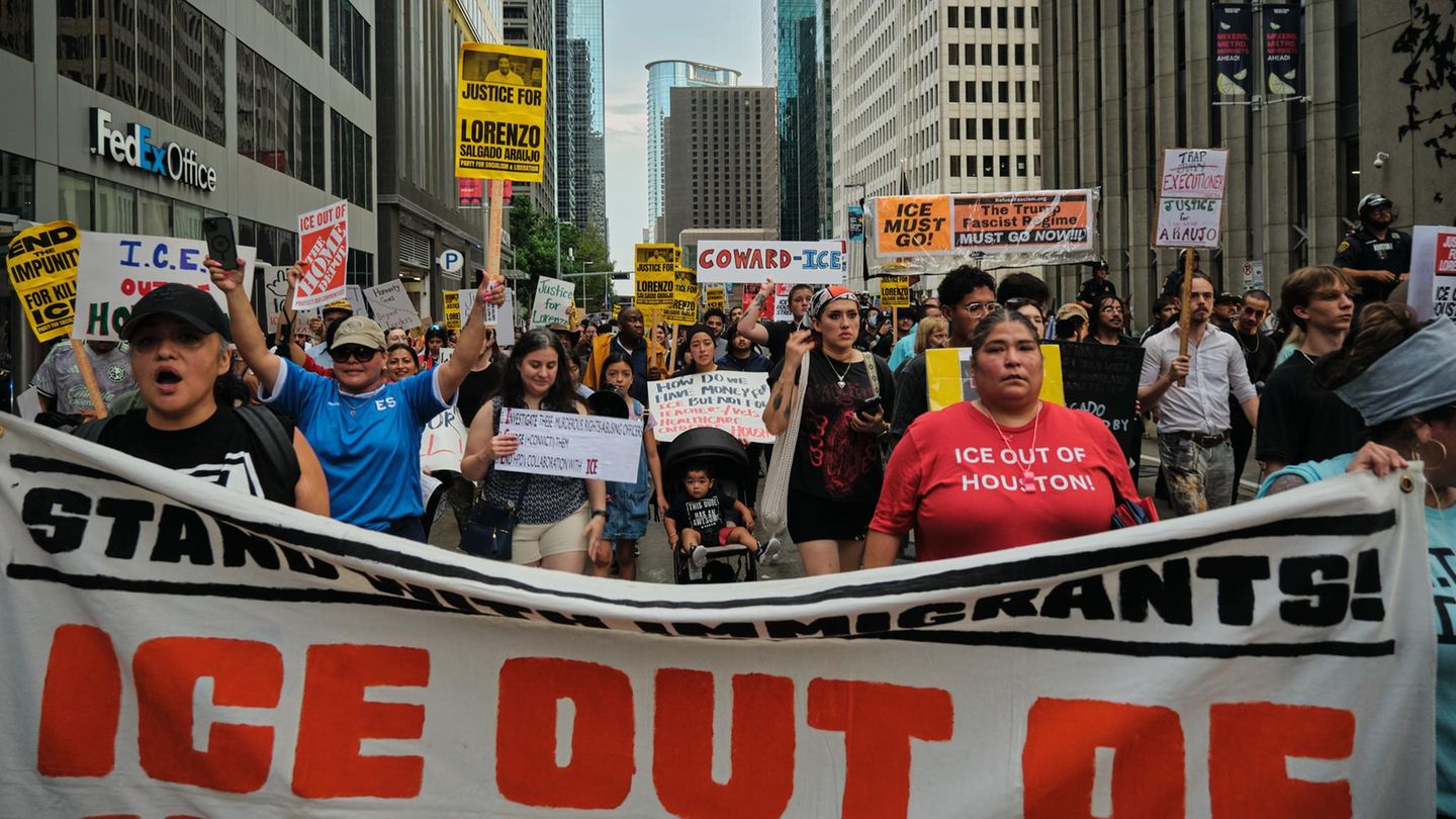 ICE: Trump's Deadly Agency