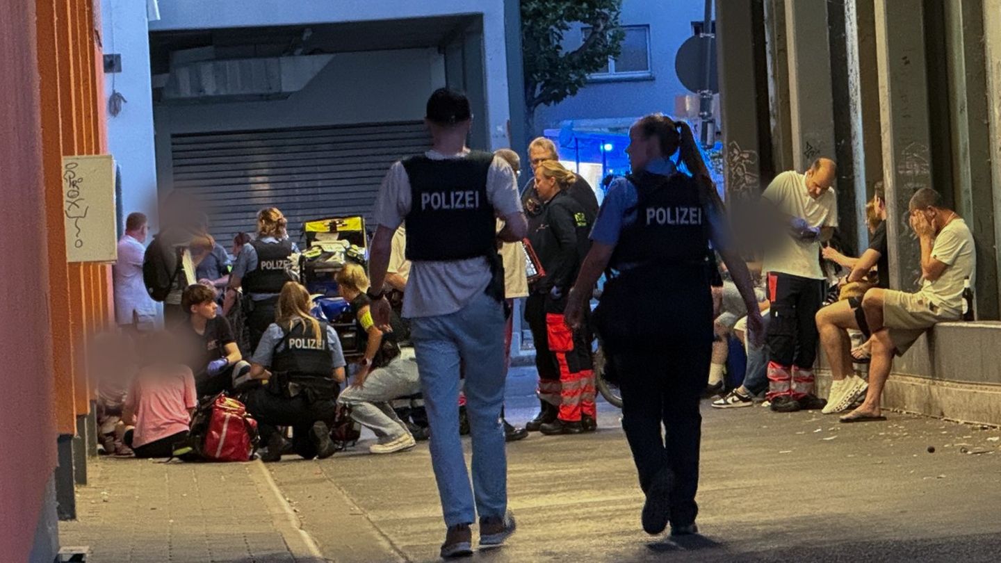 Frau in Kelkheim getötet: 30 Schnitte und Stiche mit Machete