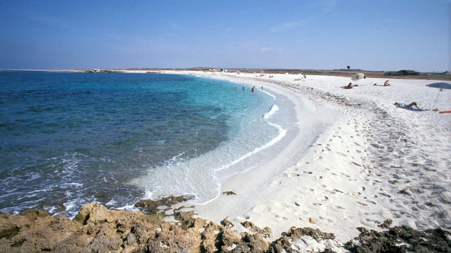 Wiedergutmachung: Familie klaut 40 Kilo Sand und bringt ihn Jahrzehnte später zurück