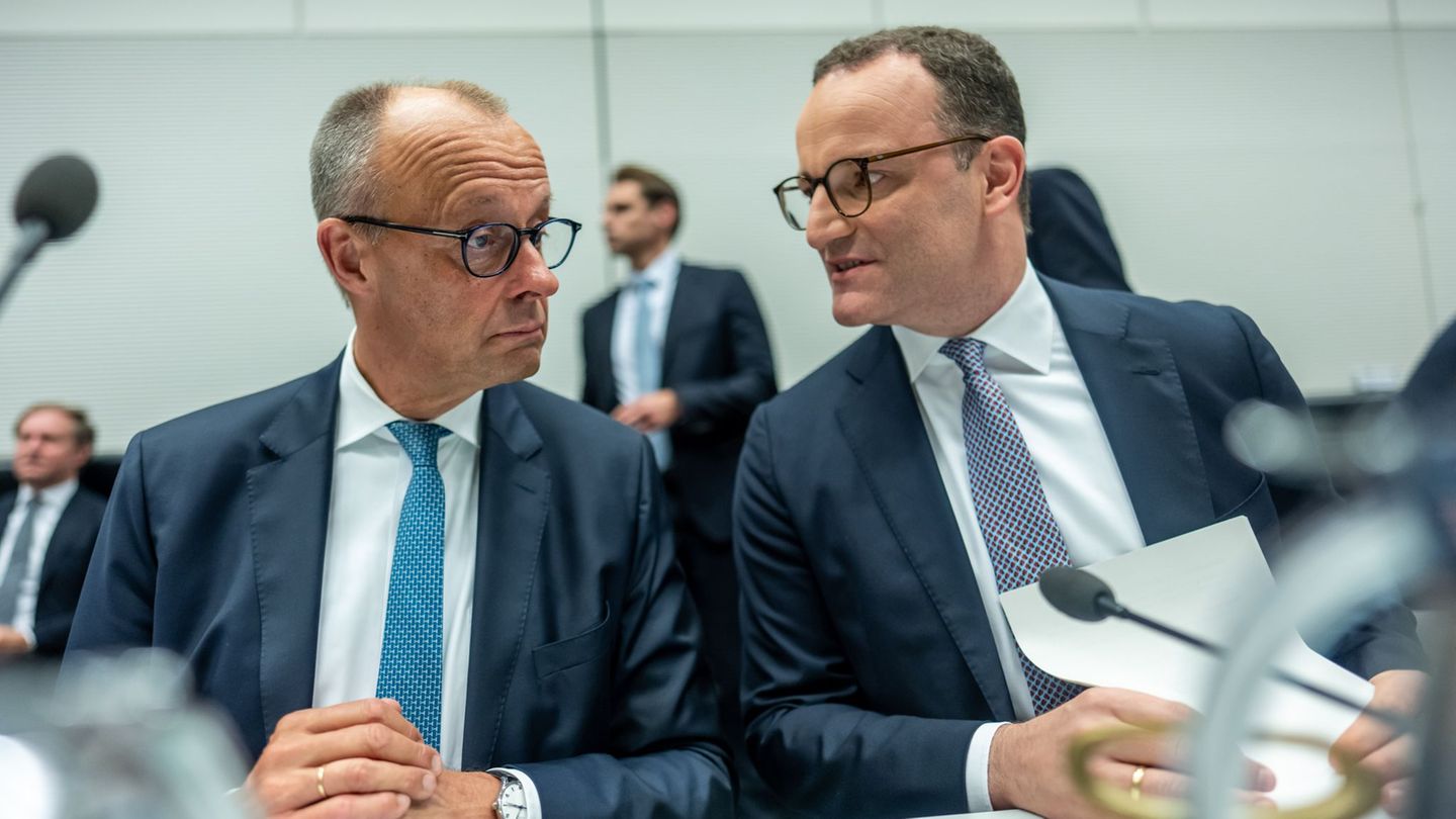 Debatte über Leihmutterschaft: Heimat-CDU des Kanzlers fordert Spahn-Rücktritt