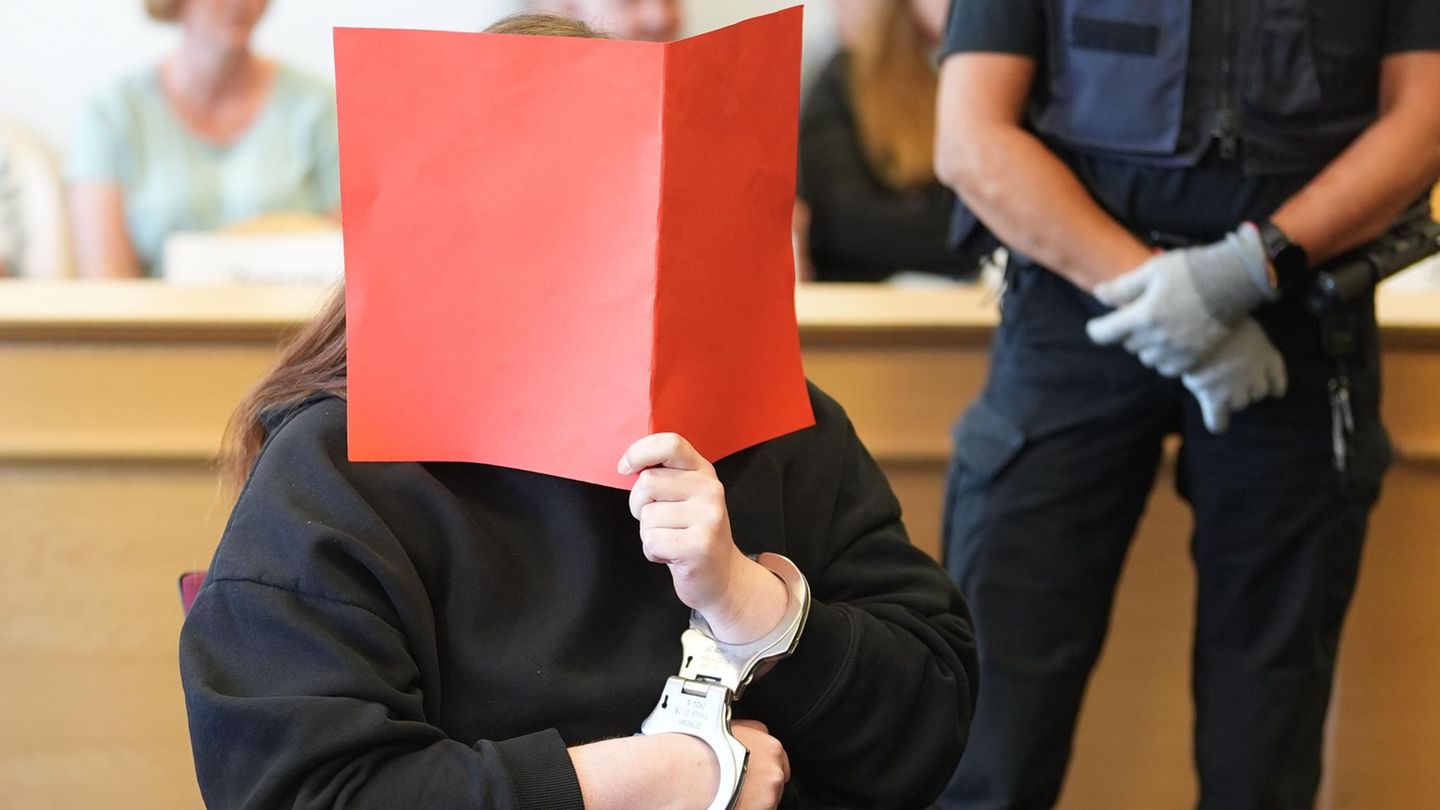 Schleswig-Holstein: Sie ließen ihren Säugling verhungern – lebenslang für Elternpaar