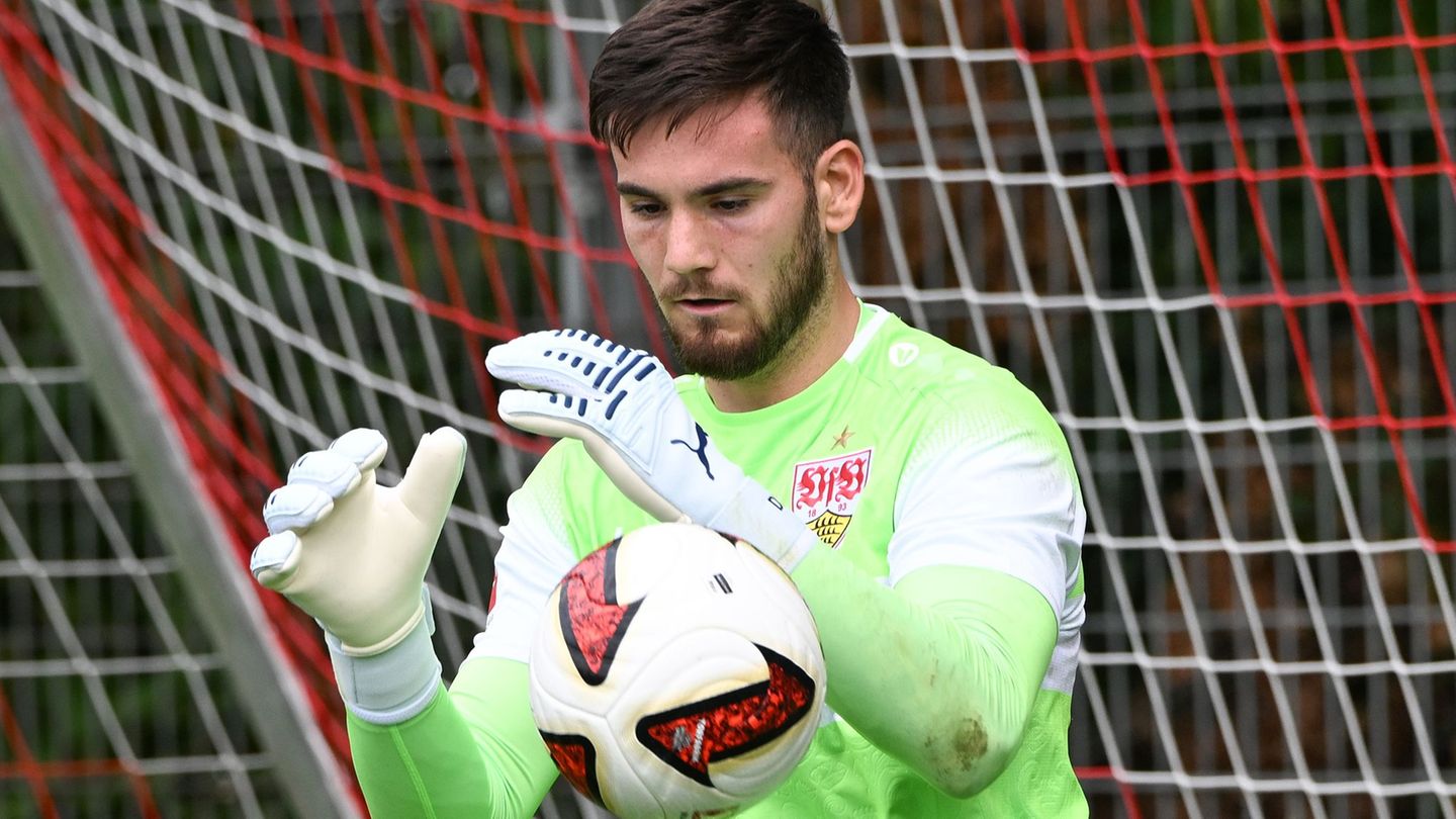 Fußball-Bundesliga: „Schlechte Nachrichten“: Stuttgarts Torwart Seimen fällt aus