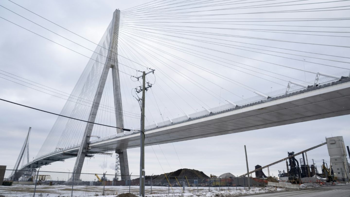 Neue US-Zölle: Kanada sagt Eröffnung von gemeinsamer Brücke ab