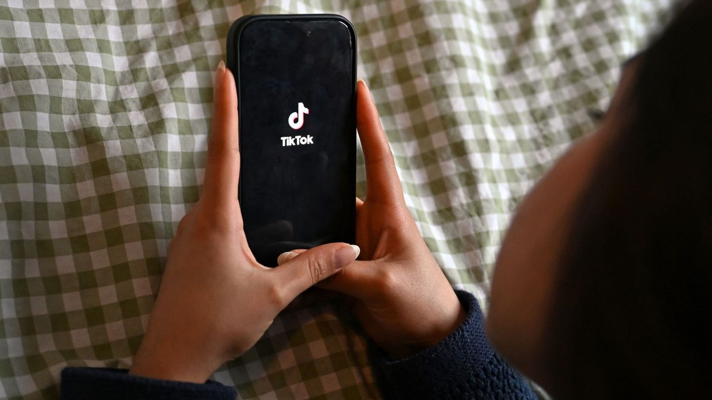Strafe droht: TikTok gefährdet laut EU Kinder und Jugendliche