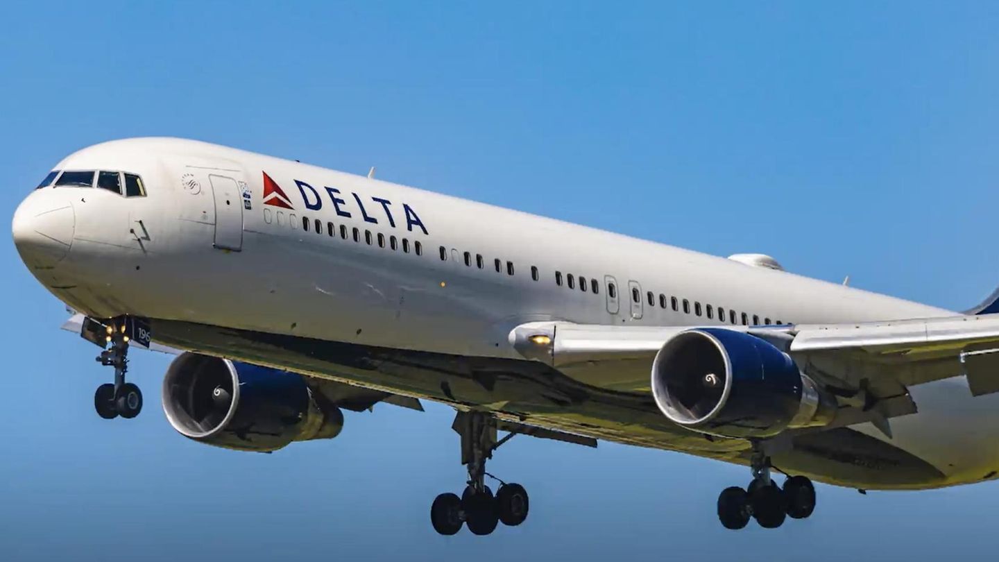 Kurz vor Landung in New York: Flugzeug erhält ungewöhnlichen Funkspruch – Tower warnt vor „Raketenwerfer“