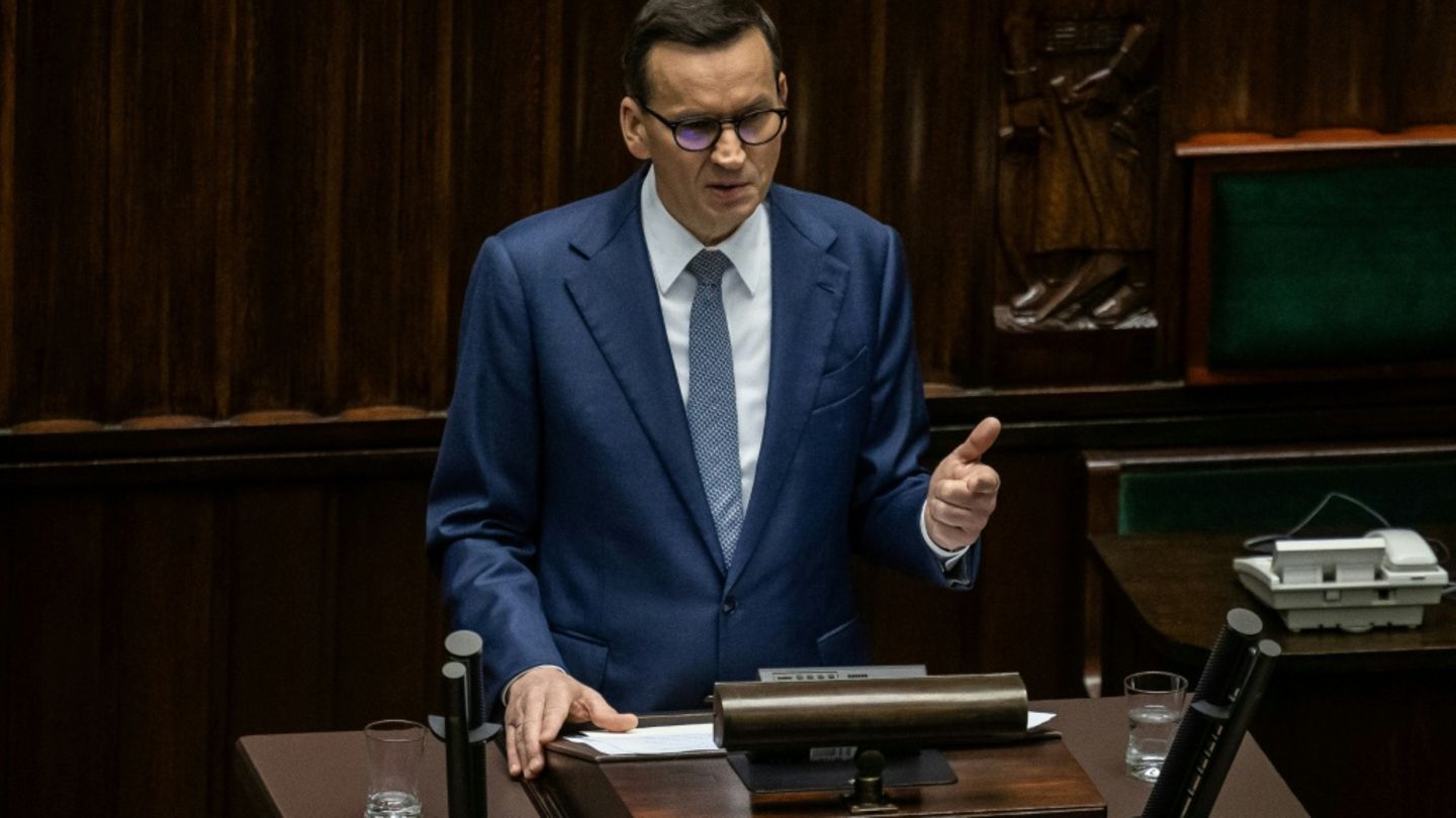 Streit um Rechtsruck: Ehemalige polnische Regierungspartei PiS spaltet sich auf