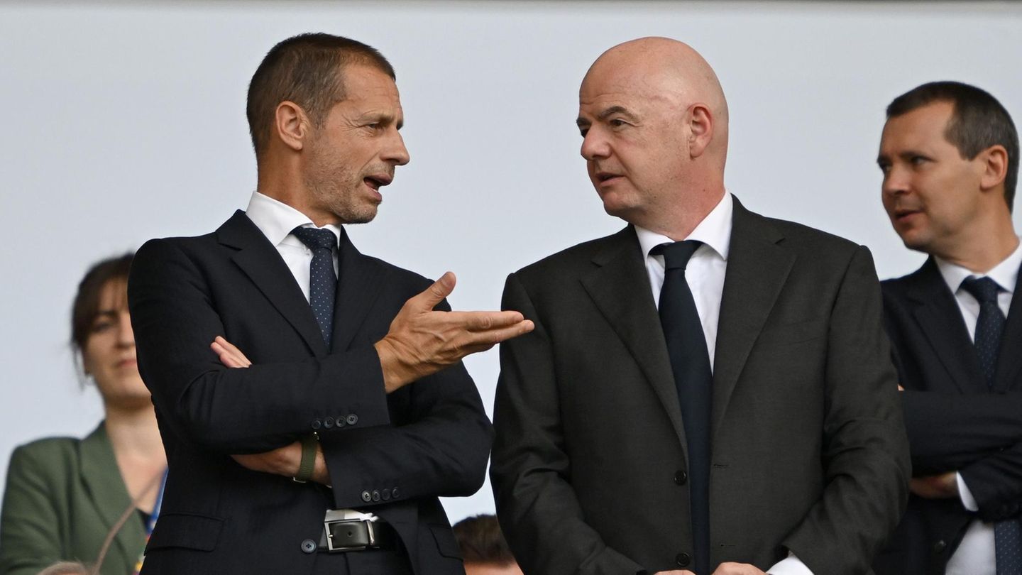 Investoren-Deal: Uefa droht Infantino einstimmig mit WM-Boykott