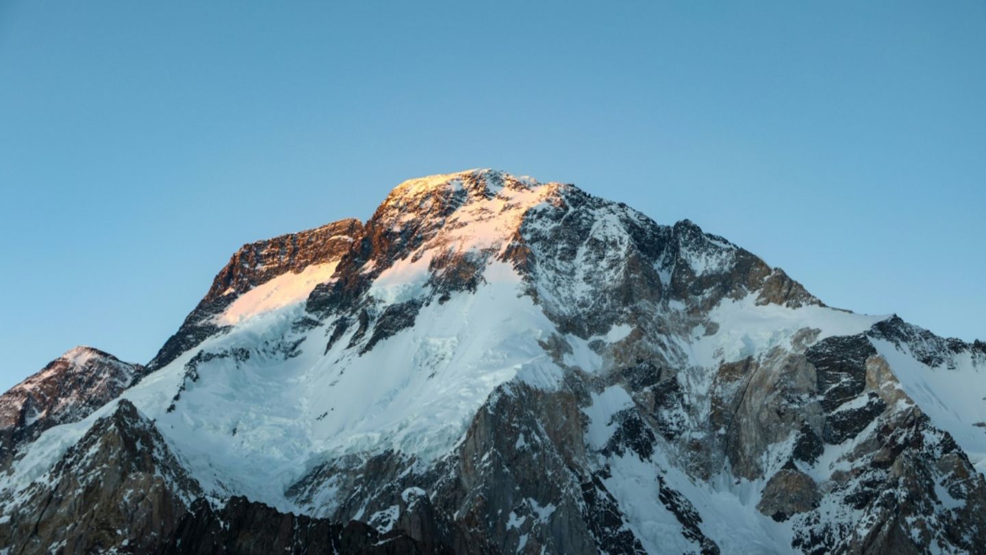 Lawine in Pakistan: Suche nach Vermissten geht weiter - darunter Bergsteiger Purja