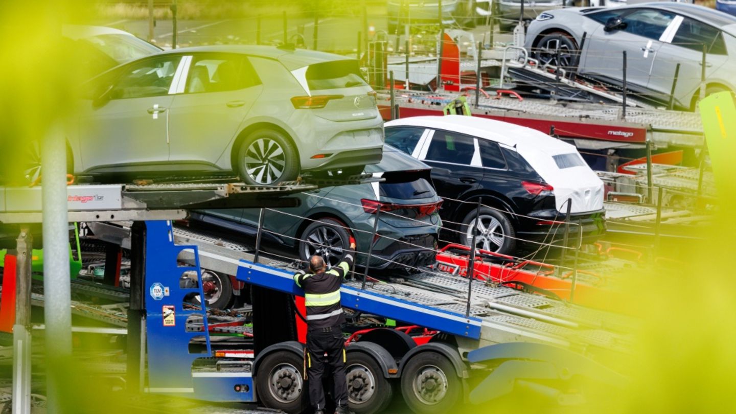 Zuwächse in der Autobranche: Industrieproduktion legt im Juni leicht zu