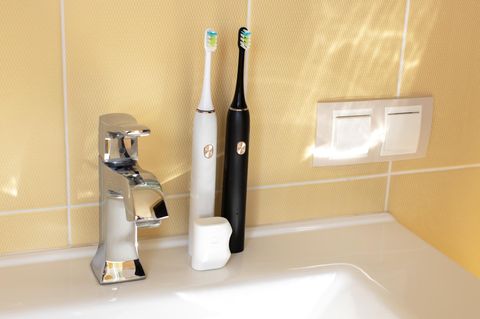 Amazon hat die Philips Sonicare 3100 im Doppelpack stark reduziert (Symbolbild)