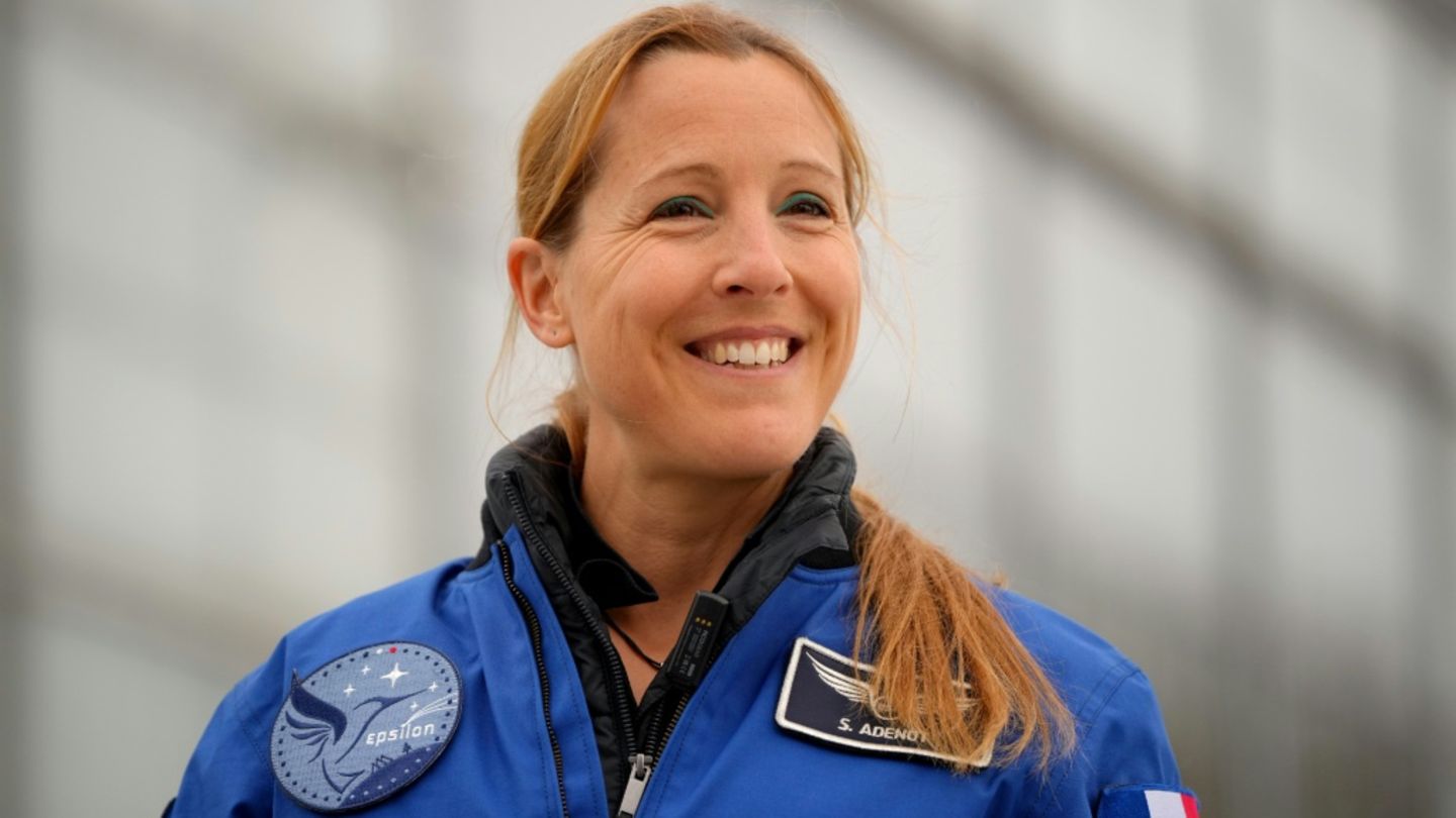 Astronautin Adenot absolviert als erste Französin Außeneinsatz im All
