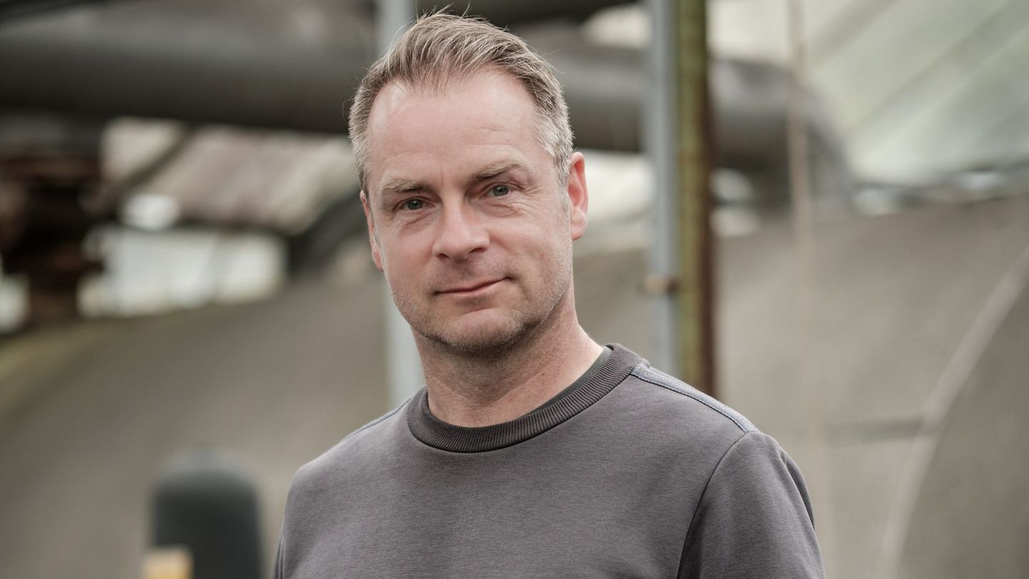Seit 2014 ermittelt Hinnerk Schönemann als Tierarzt Hauke in "Nord bei Nordwest". Die Krimireihe beschert der ARD regelmäßig Traumquoten, wie sie sonst allenfalls der "Tatort" erreicht. Das Erfolgsrezept: skurriler Humor und ein immer wieder überraschendes Spiel mit den Genres.