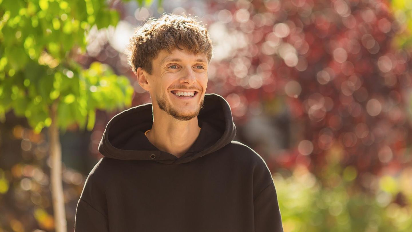 55 Prozent Rabatt: Beliebter Adidas-Hoodie für Männer bei Amazon reduziert
