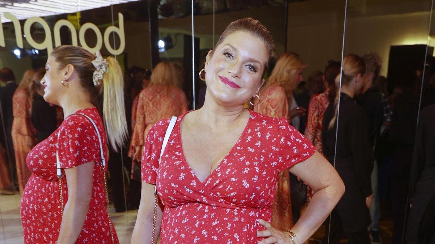 Frisch gebackene Mutter: Jeanette Biedermann teilt erstes Bild mit ihrem Baby