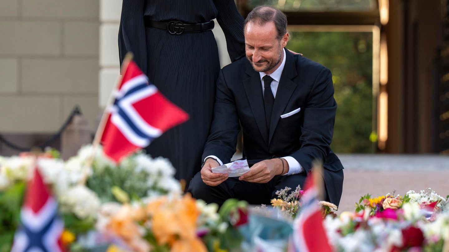 Zeremonie in Oslo: Haakon wird als König vereidigt