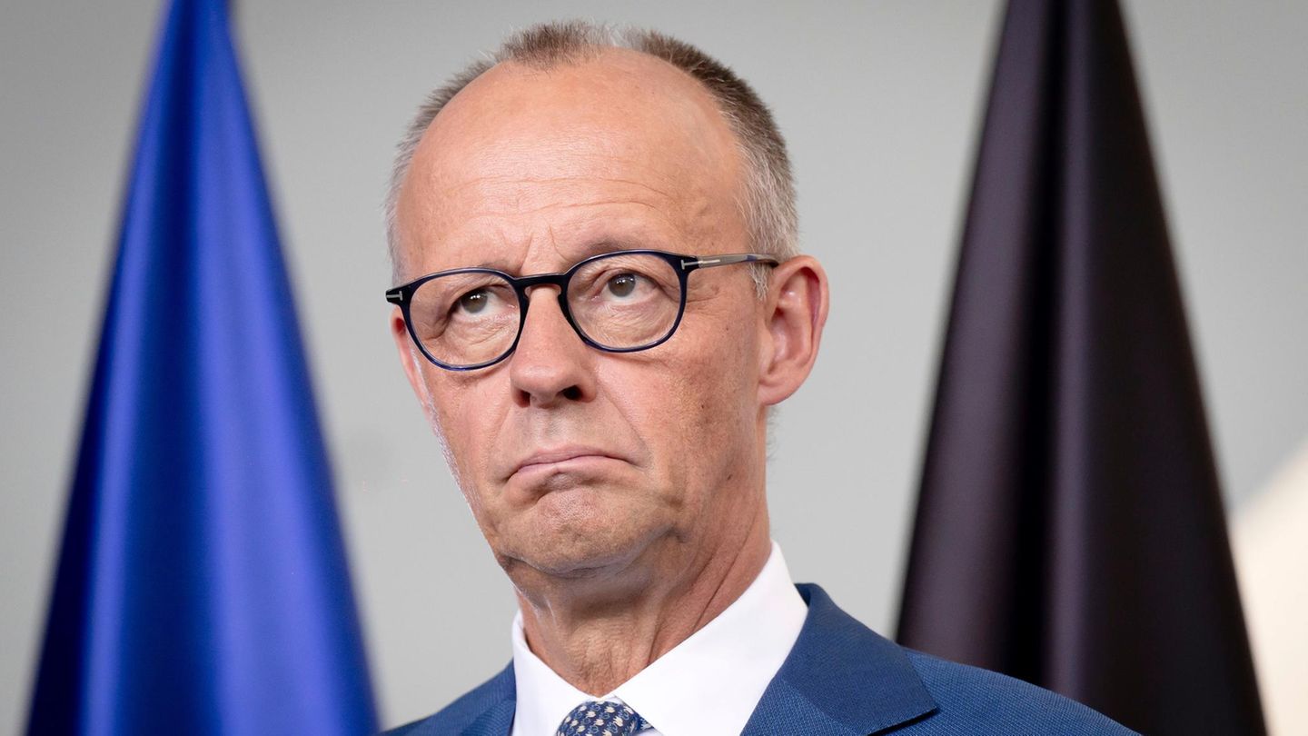 „Low Performer“: So schneidet Merz im Vergleich mit Merkel und Scholz ab