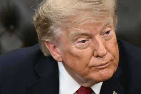 trump-nominiert-hung-cao-dauerhaft-zum-us-marine-staatssekret-r-stern-de