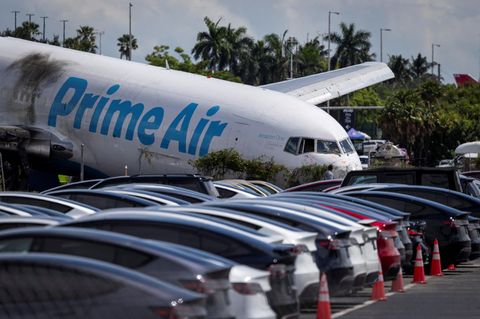Das Amazon-Frachtflugzeug nach der verunglückten Landung