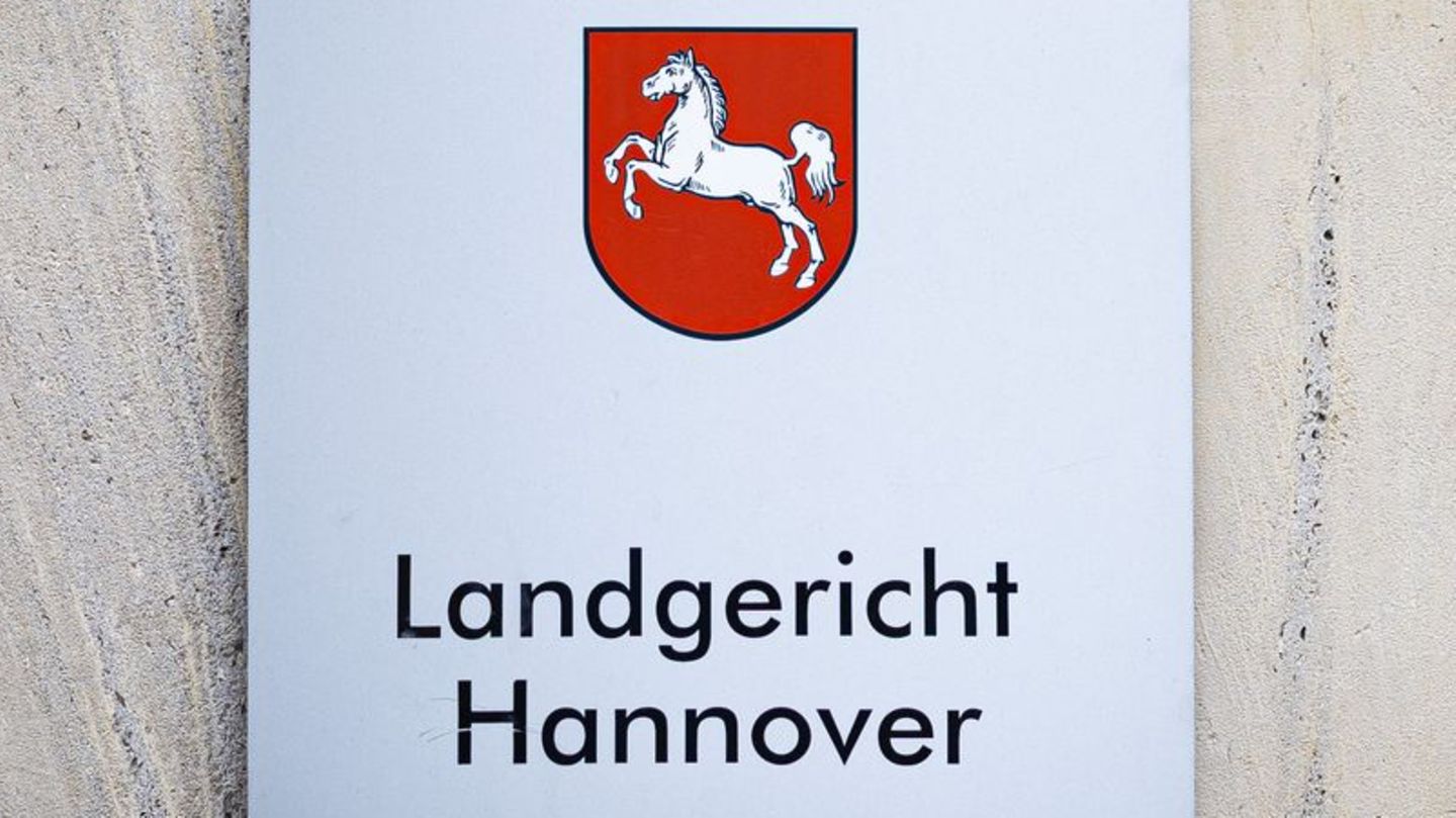 Prozessauftakt: Mann soll Partnerin 103 Mal betäubt und vergewaltigt haben