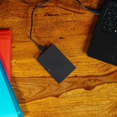 Externe Festplatten Test: Fünf Produkte im Vergleich
