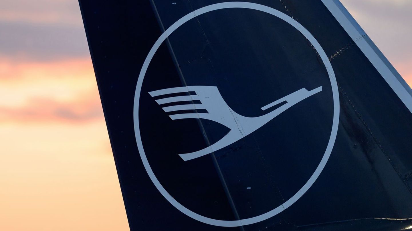 Luftverkehr: Lufthansa-Flug nach Toronto kehrt wegen Geruchs in Kabine um
