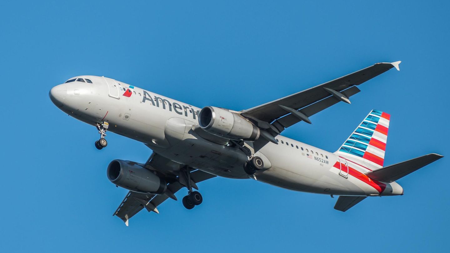 14-year-old dies on flight - | Was the defibrillator defective?