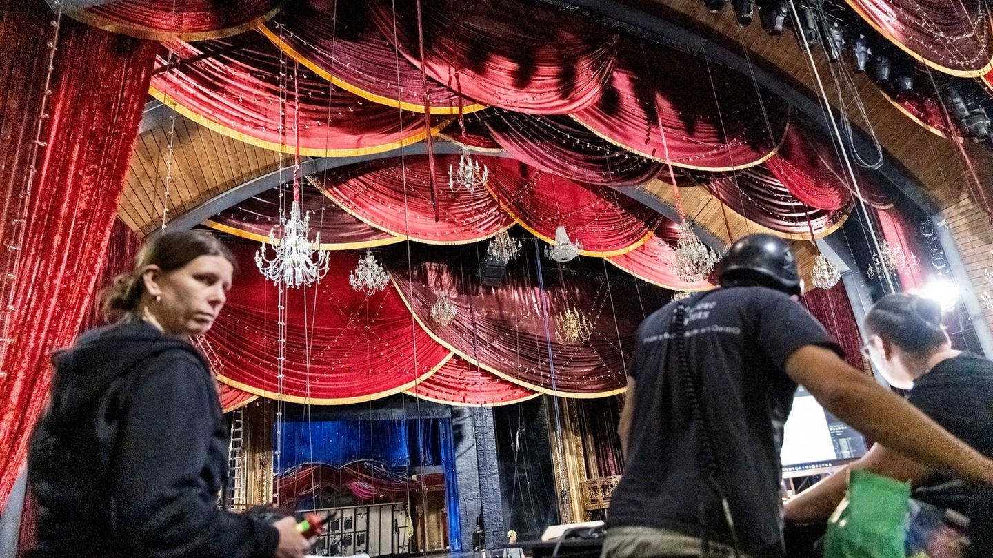 Proben Theater am Großmarkt: Proben für Musical-Spektakel „Moulin Rouge ...