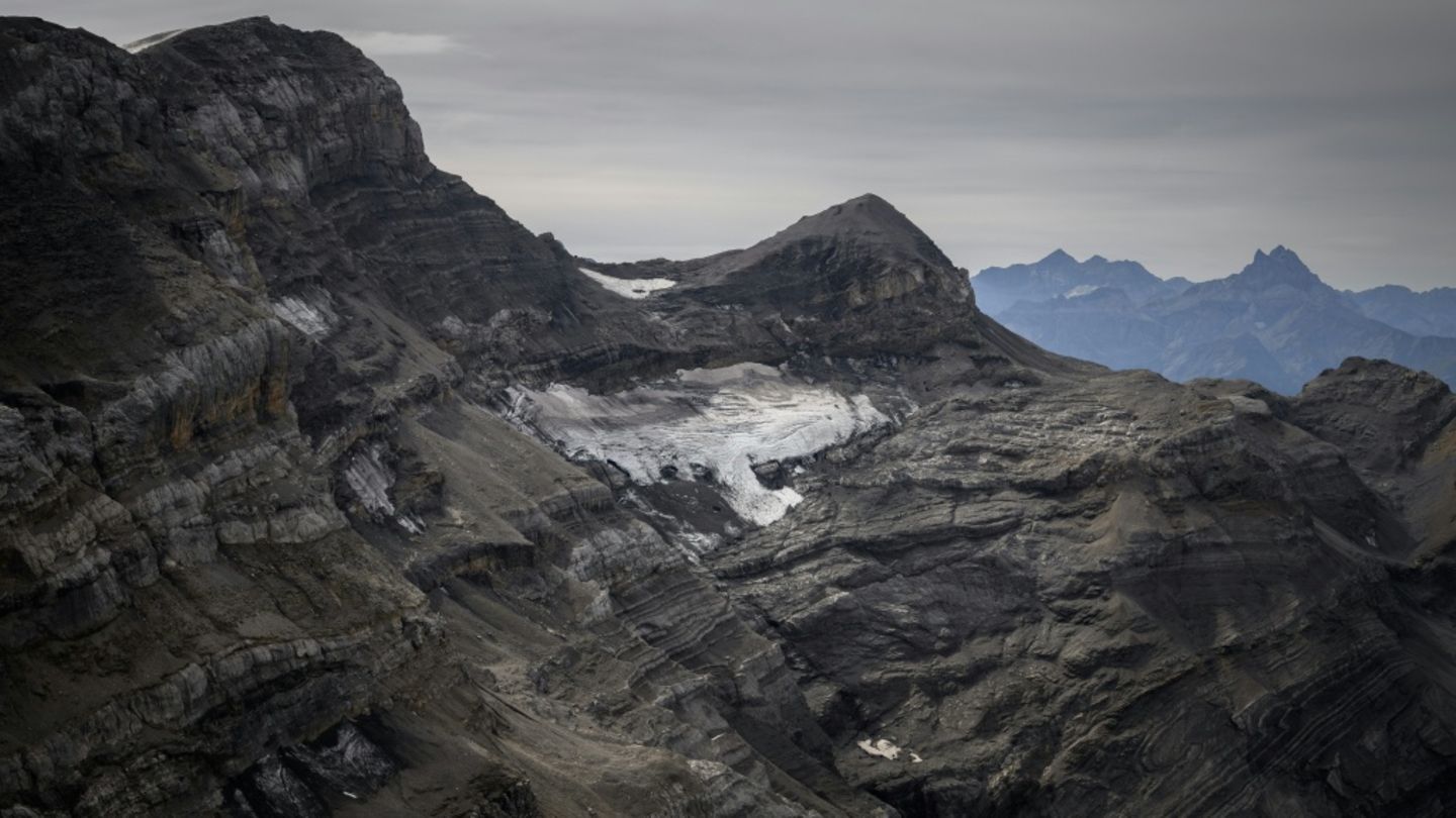 „Katastrophales Jahr“: Schweizer Gletscher verloren 2026 mehr als fünf Prozent Eis