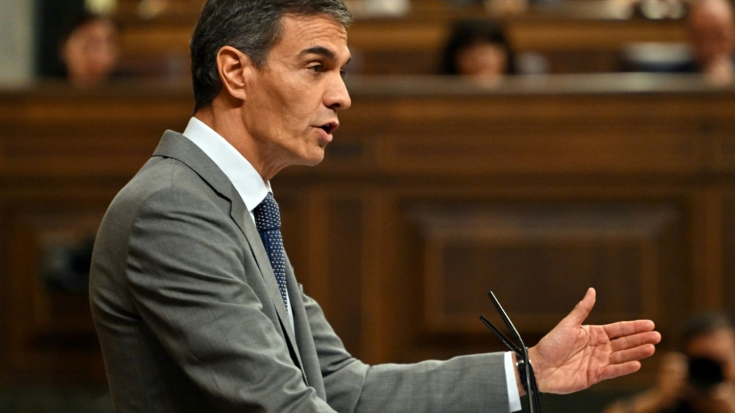 Spaniens Regierungschef Sánchez kündigt vorgezogene Neuwahlen im November an
