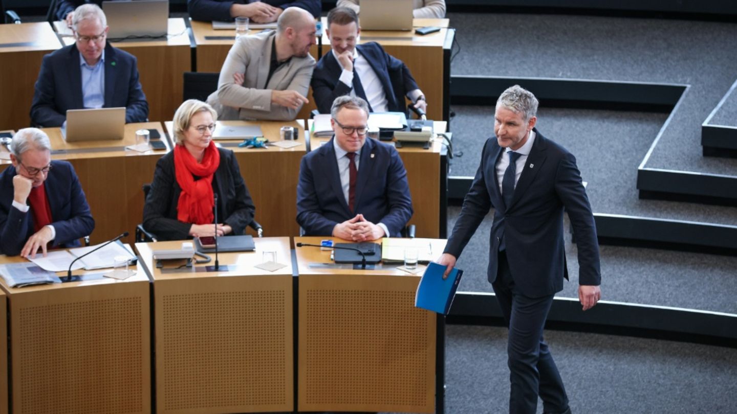 Thuringian State Parliament decides on AfD motion to dissolve parliament