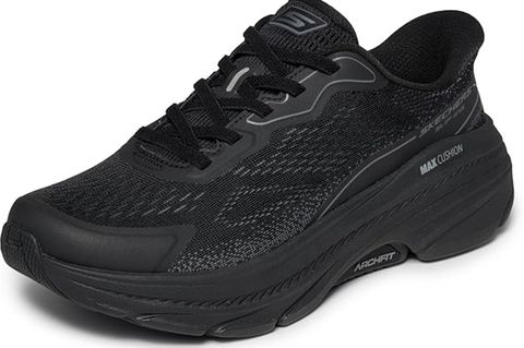 Bei Amazon gibt es die Skechers-Damensneaker für 99,86 Euro.