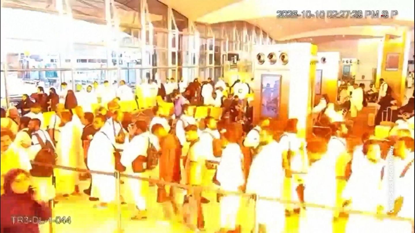 Huthi-Anschlag: Aufnahmen zeigen gewaltige Explosion in Flughafen von Riad