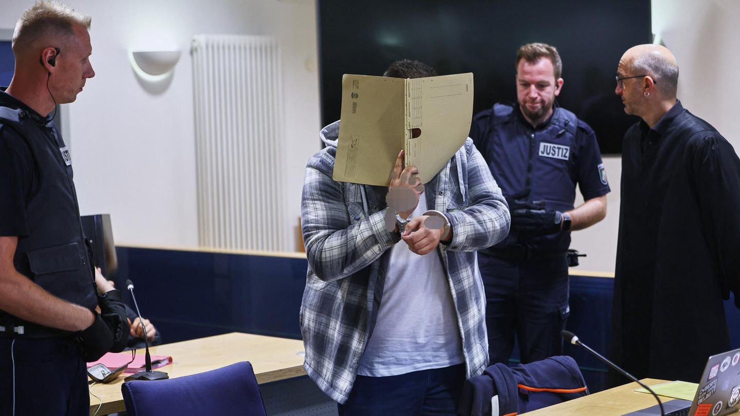 House of Horrors in Soest: Months of Torture, Abuse, and Humiliation